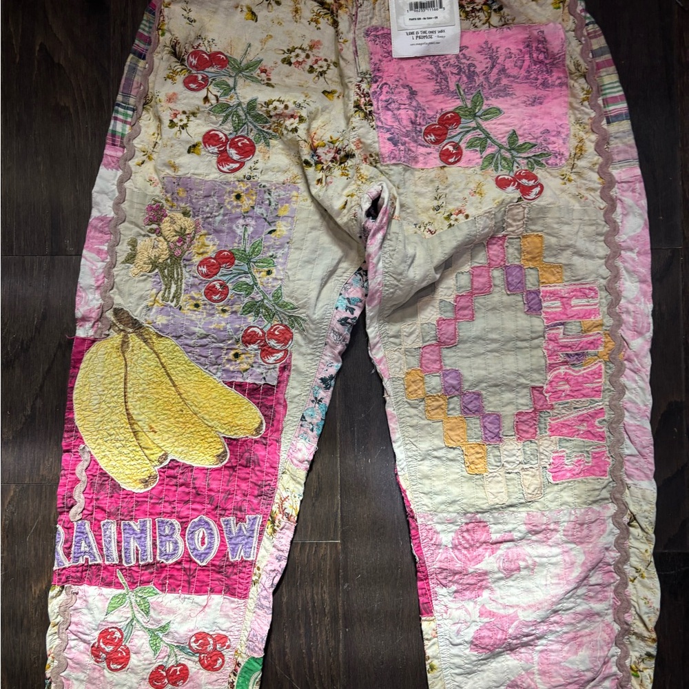 Magnolia Pearl Miners with Fruit and Floral Design Gently worn,Ex Cond, wtags